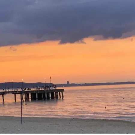 In Gdynia Near Baltic Beach, Cleaning Included Apartment Gdansk
