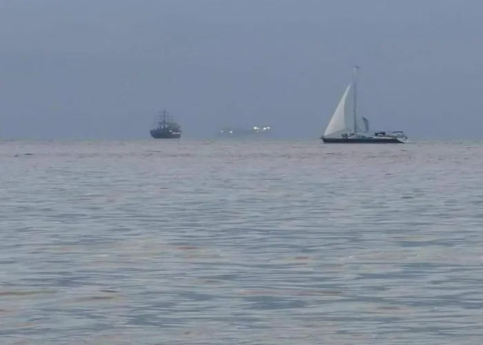 In Gdynia Near Baltic Beach, Cleaning Included Daire